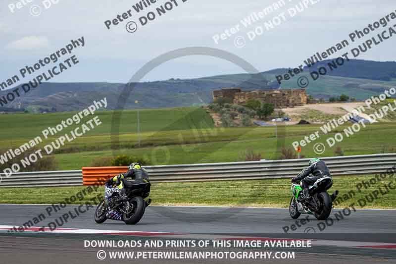cadwell no limits trackday;cadwell park;cadwell park photographs;cadwell trackday photographs;enduro digital images;event digital images;eventdigitalimages;navarra;no limits trackdays;peter wileman photography;racing digital images;trackday digital images;trackday photos